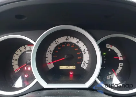 2014 Toyota Tacoma Base V6 z USA, uszkodzony, nr VIN 3TMLU4EN8EM154490